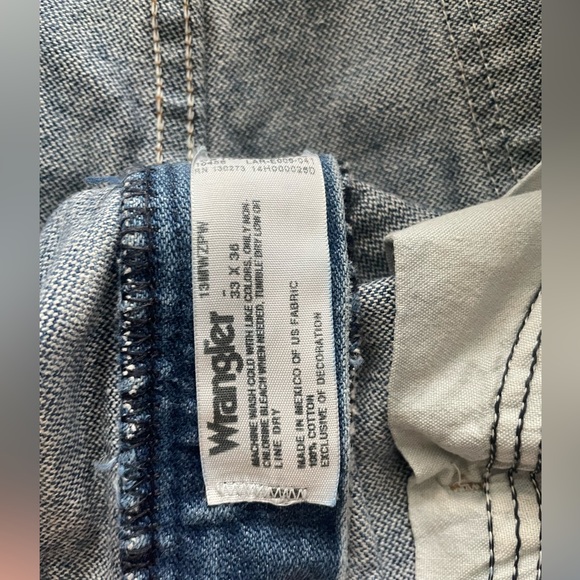 Thrifted Wrangler denim shorts - Picture 2 of 3